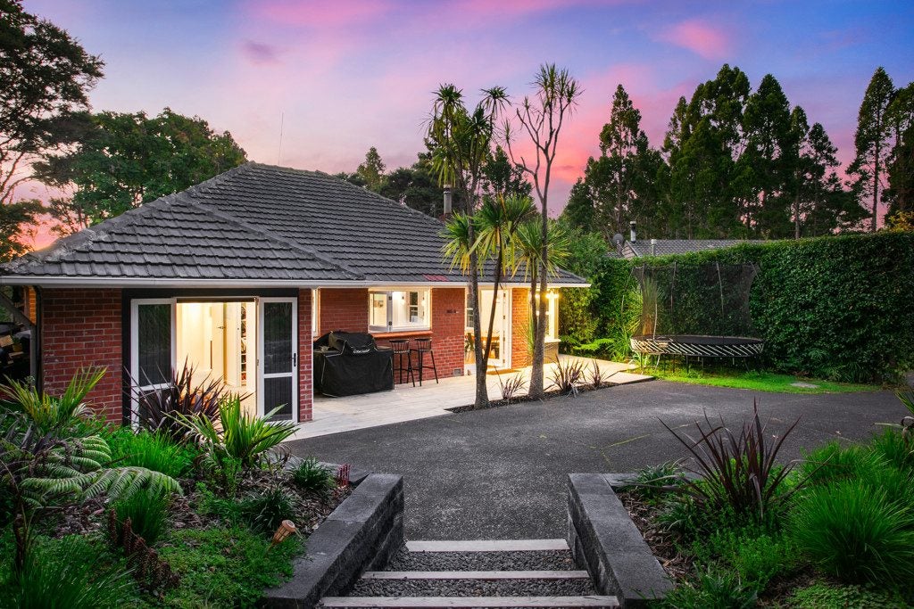 365A Titirangi Road, Titirangi, Auckland - Carousel 1