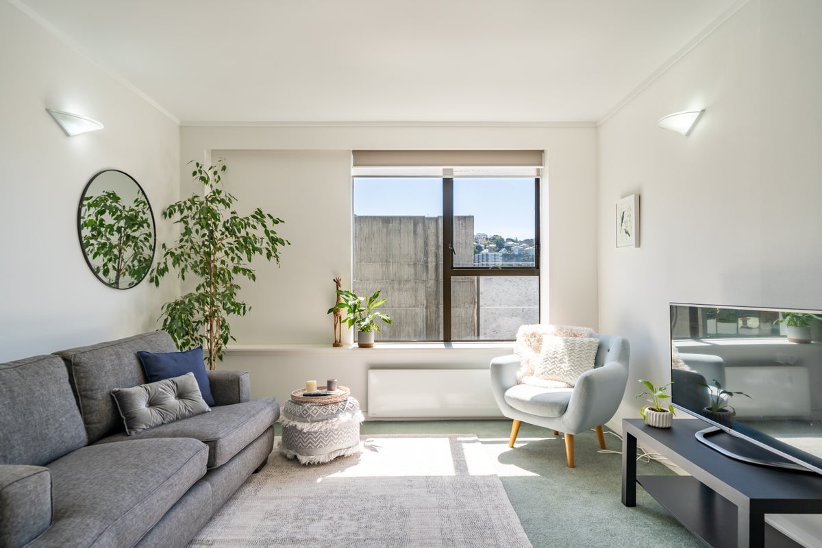 64/70 Hobson Street, Thorndon, Wellington - Carousel 1