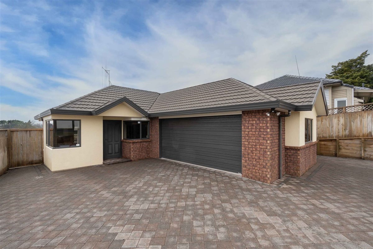 2 Holden Avenue, Forest Lake, Hamilton - Carousel 1