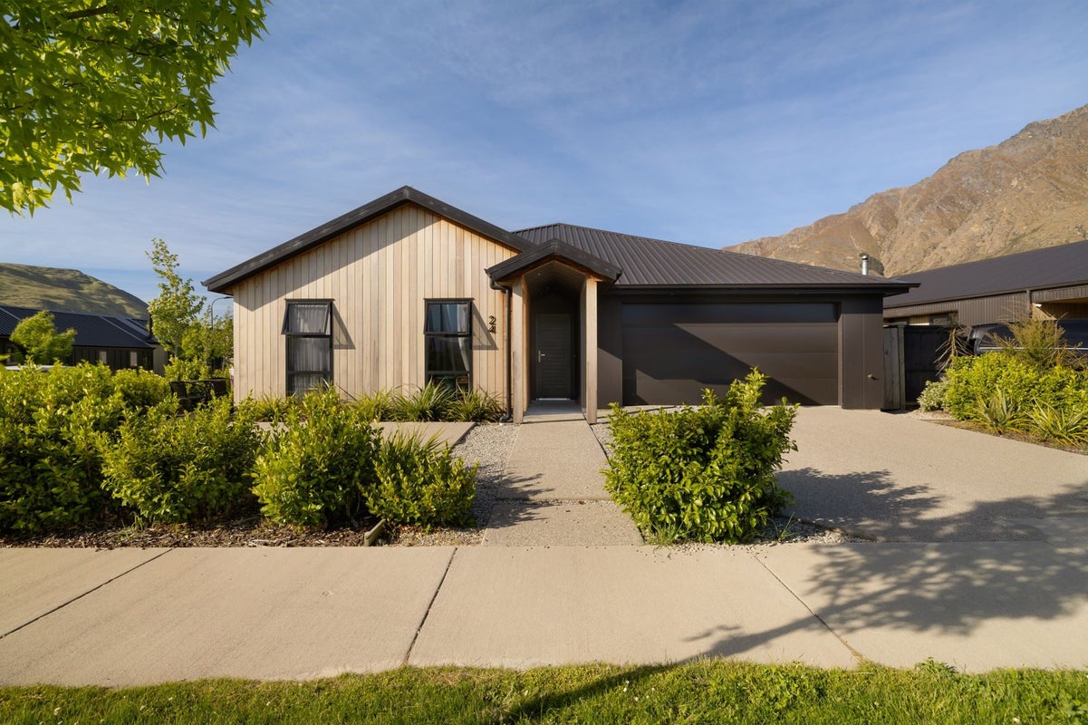 24 Corriedale Road, Jacks Point, Queenstown - Carousel 1