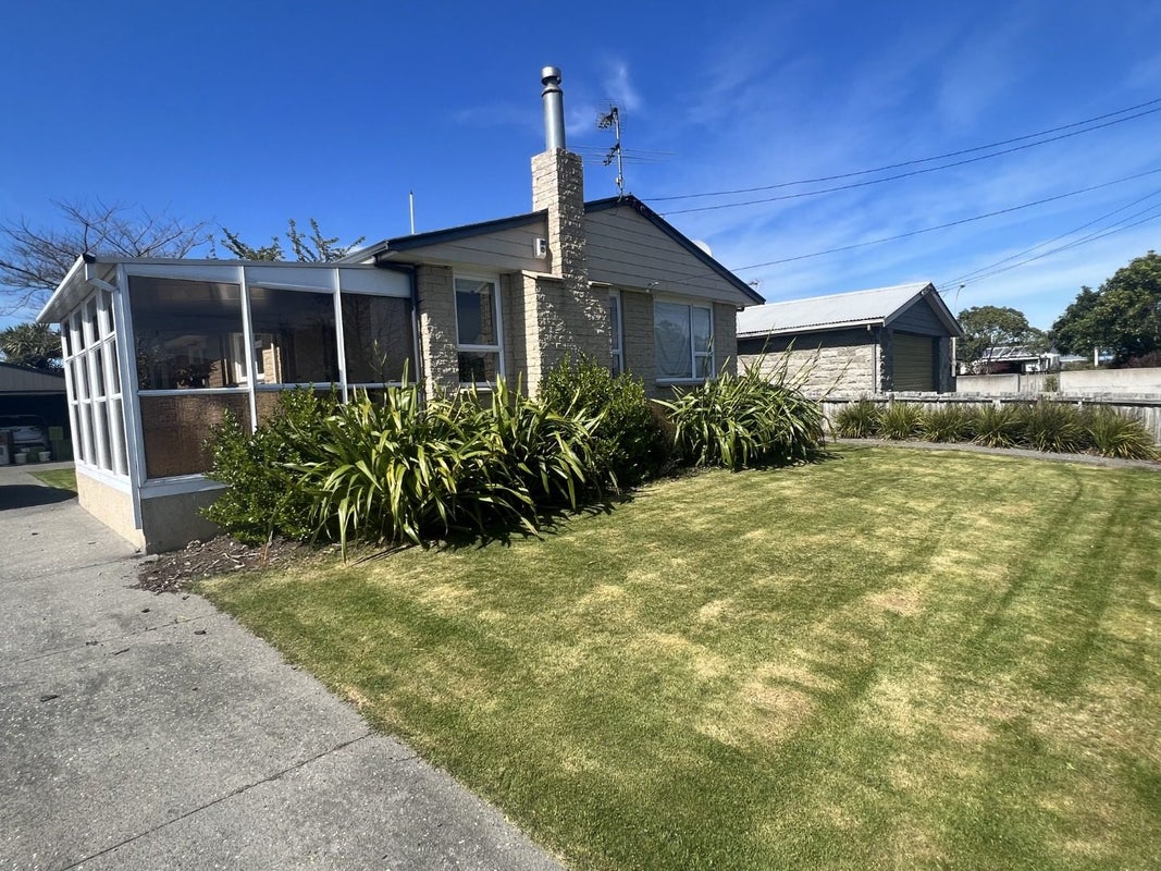 100 Mooray Avenue, Bishopdale, Christchurch - Carousel 1