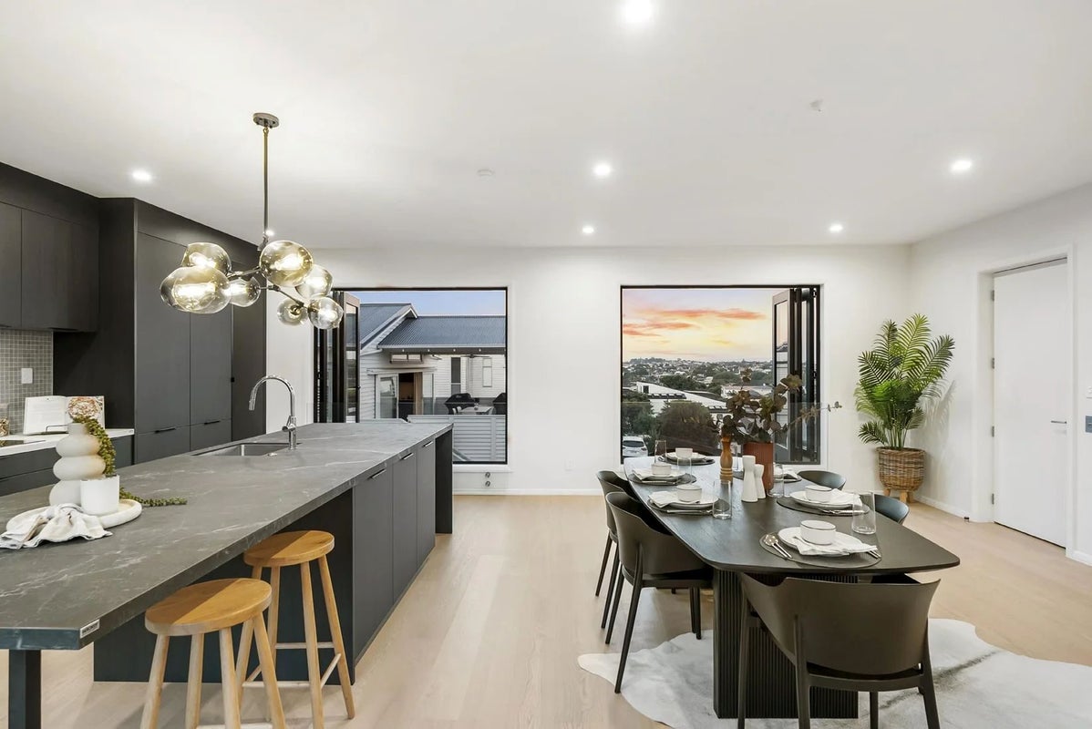 4/65A Hogans Road, Glenfield, Auckland - Carousel 2