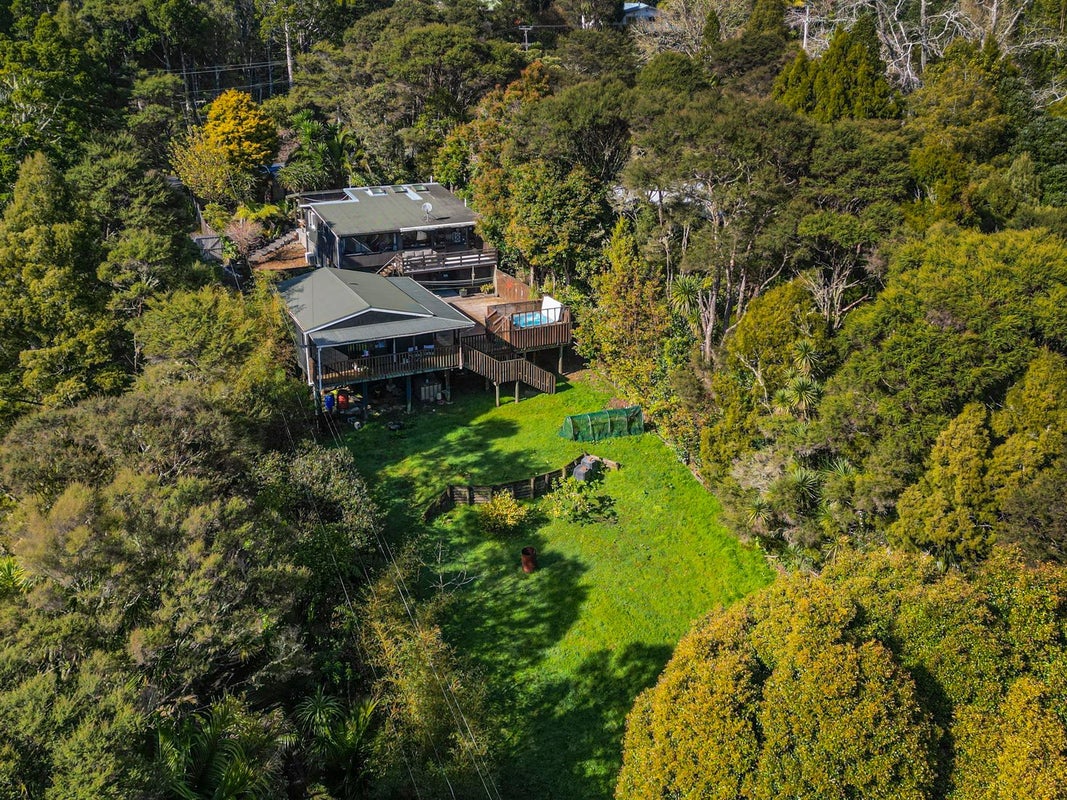 757A West Coast Road, Oratia, Auckland - Carousel 1