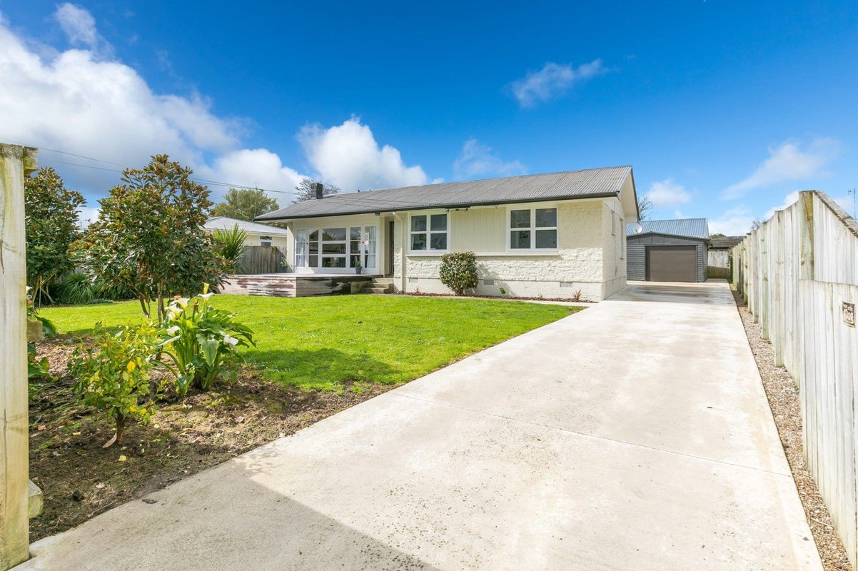 148A Masters Avenue, Silverdale, Hamilton - Carousel 1