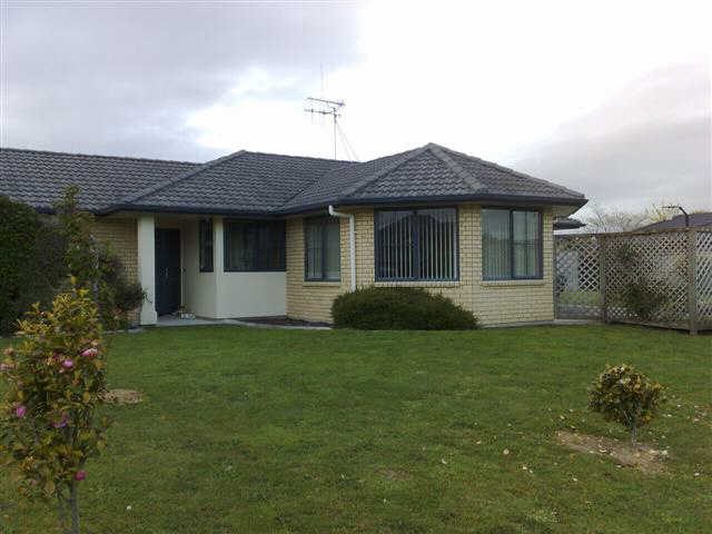 25 Aldona Place, Fairview Downs, Hamilton - Carousel 2