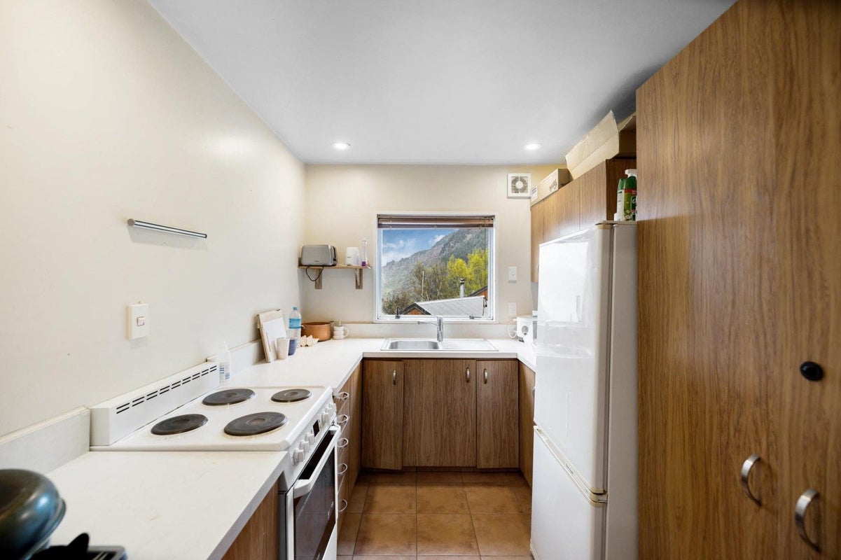 4B Dart Place, Fernhill, Queenstown - Carousel 2