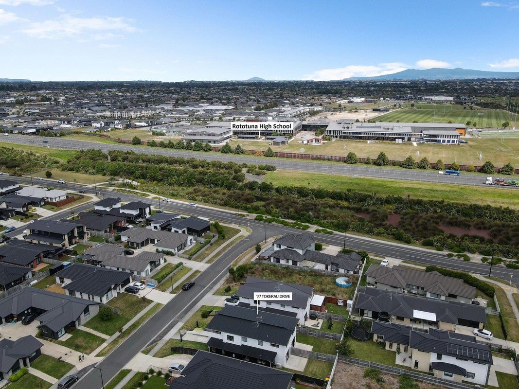 1/7 Tokerau Drive, Rototuna North, Hamilton - Carousel 25