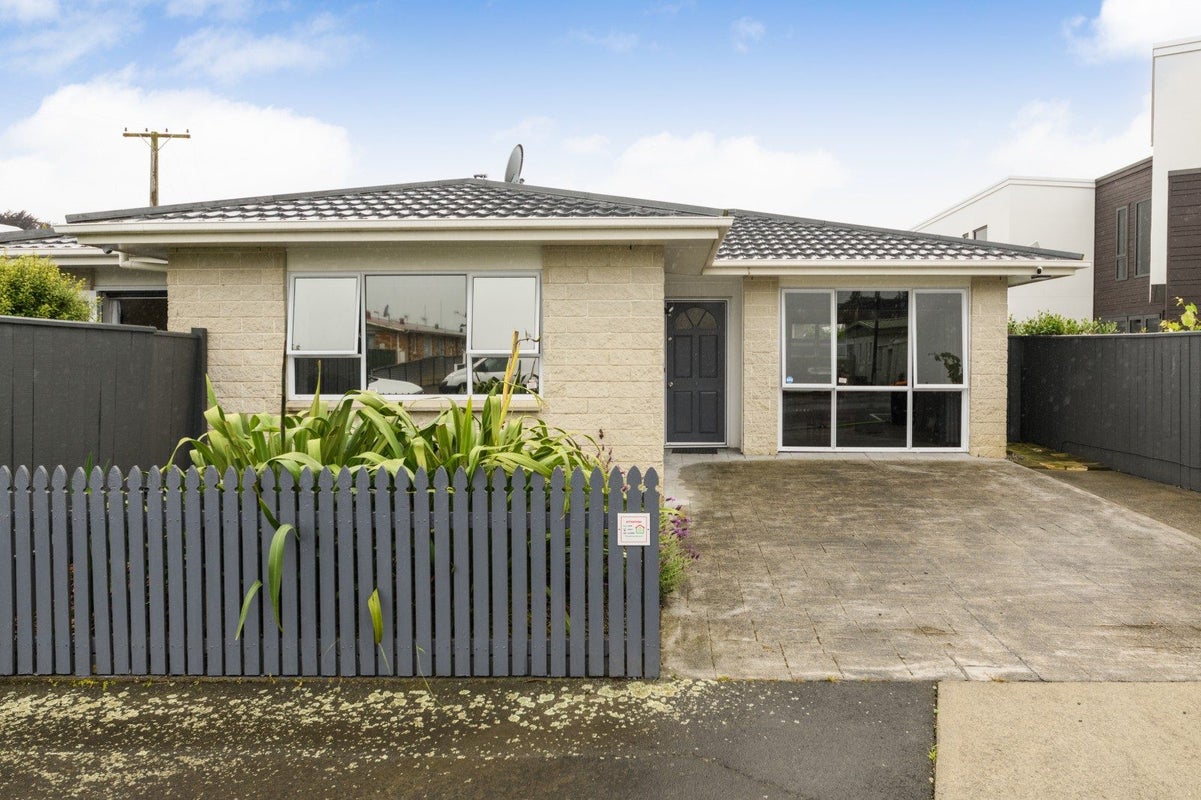 83A Linton Street, West End, Palmerston North - Carousel 17