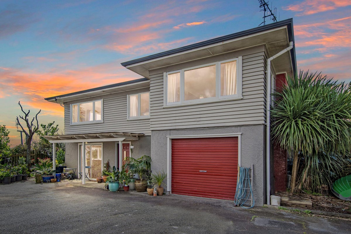 19 Commins Road, Onerahi, Whangarei - Carousel 1