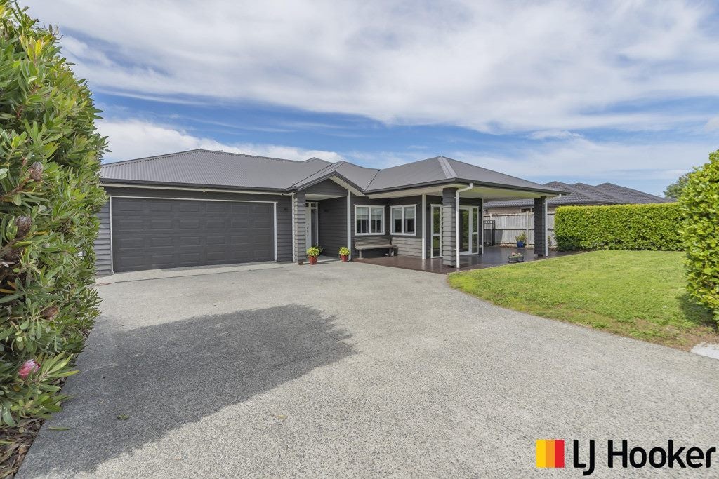 3 Drumkeen Place, Rosehill, Papakura - Carousel 2