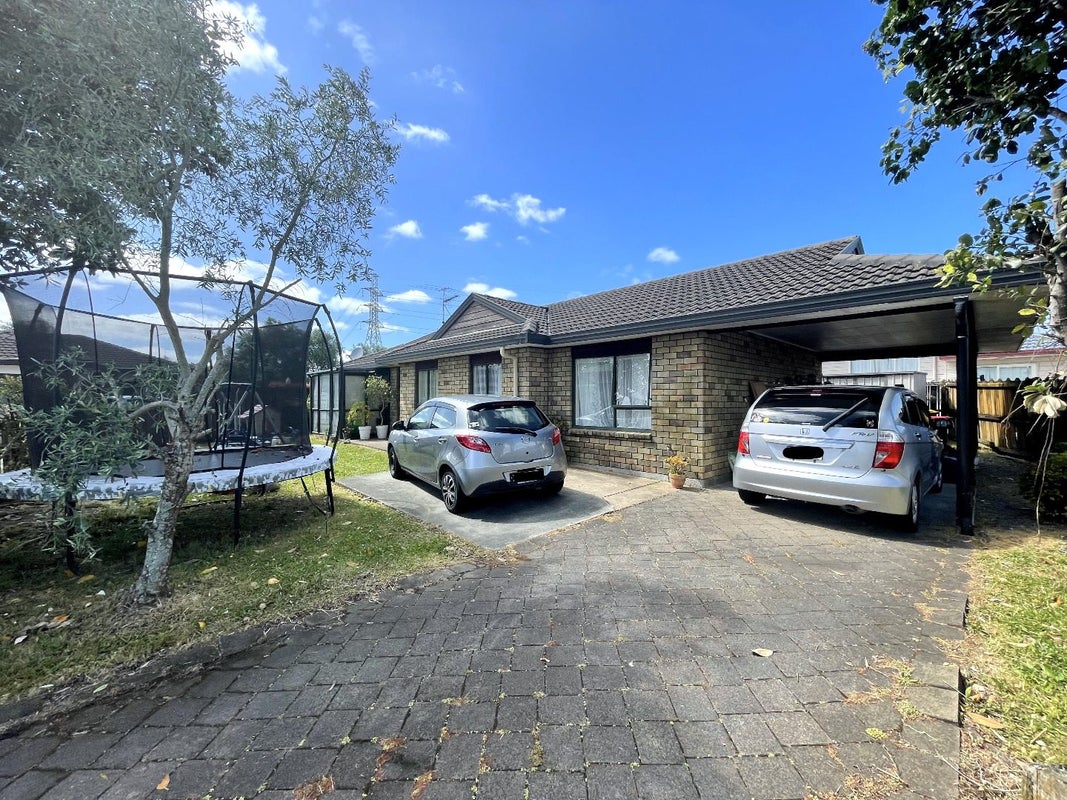 1/9 Midvale Place, Burswood, Auckland - Carousel 1