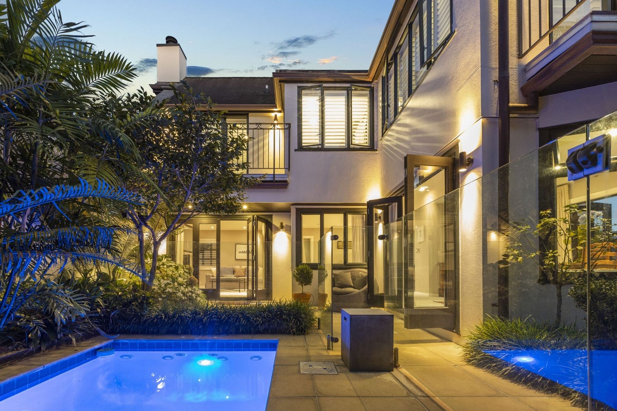 3/33 St Vincent Avenue, Remuera, Auckland - Carousel 2