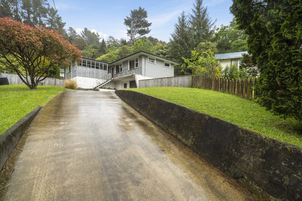22 Thomson Grove, Stokes Valley, Lower Hutt - Carousel 18