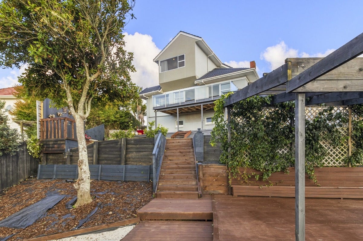 84 Mellons Bay Road, Mellons Bay, Auckland - Carousel 2