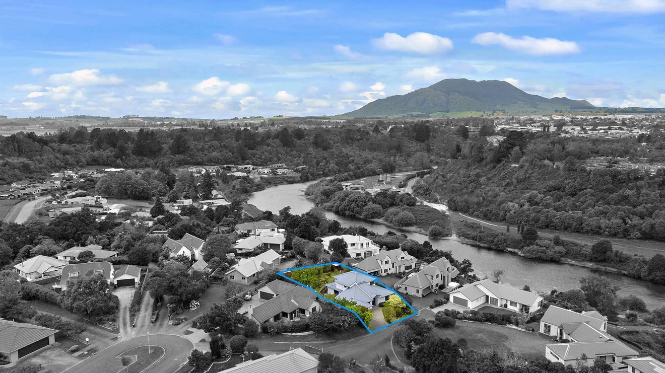 11/26 Robinson Terrace, Rangatira Park, Taupo - Carousel 20