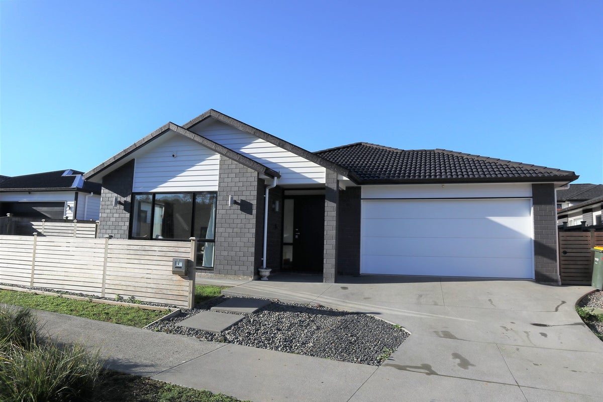 4 Jeroboam Loop, Kumeu - Carousel 1