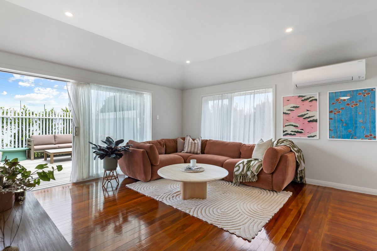 1/13 Fairlands Avenue, Waterview, Auckland - Carousel 2