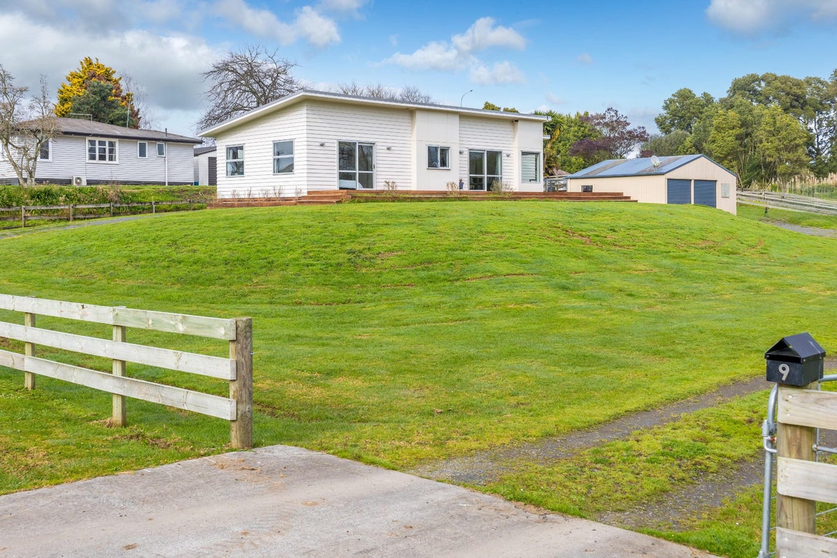 9 Watts Grove, Taupiri, Taupiri - Carousel 1