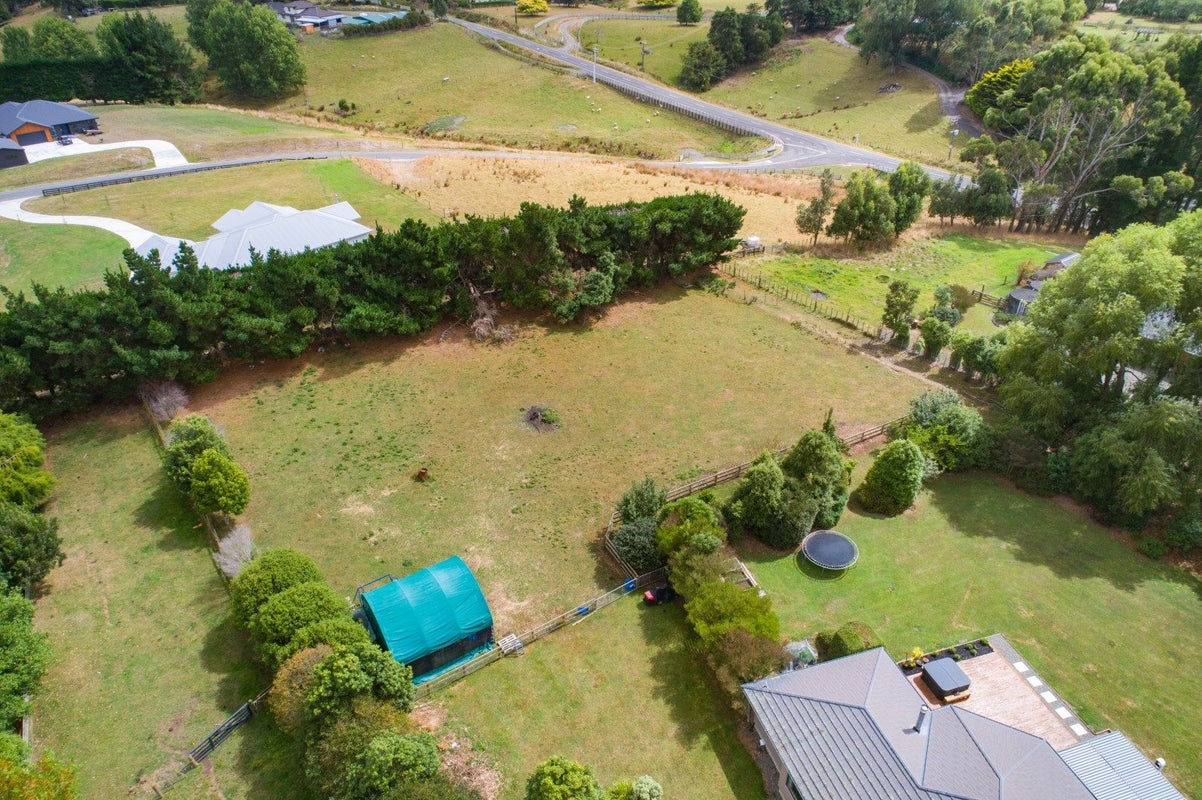 179 Watershed Road, Bunnythorpe, Palmerston North - Carousel 30