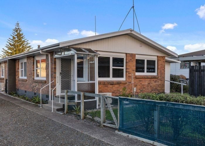 1252A Cameron Road, Gate Pa, Tauranga - Carousel 1