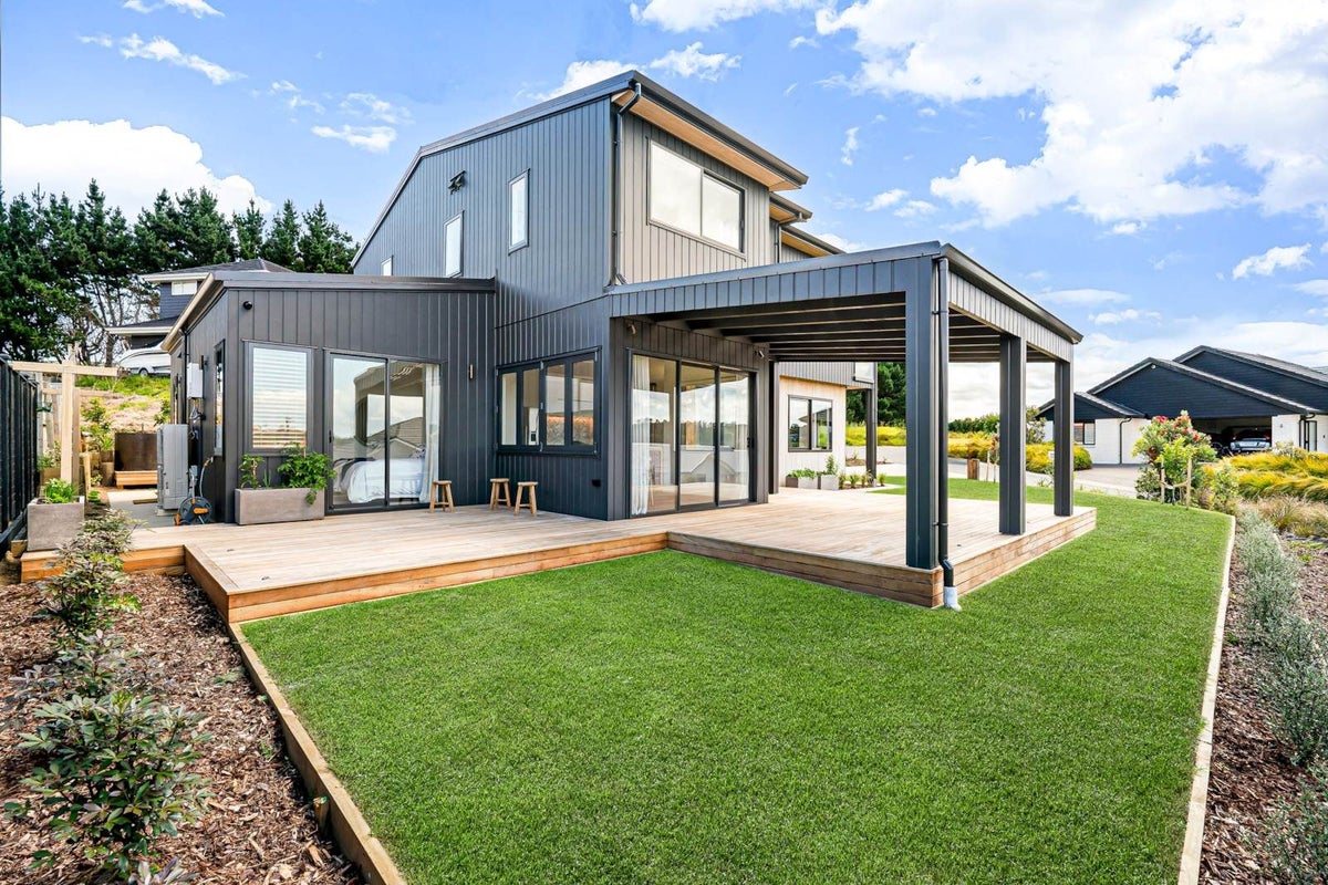 1 Waimaki Way, Gulf Harbour, Whangaparaoa - Carousel 2