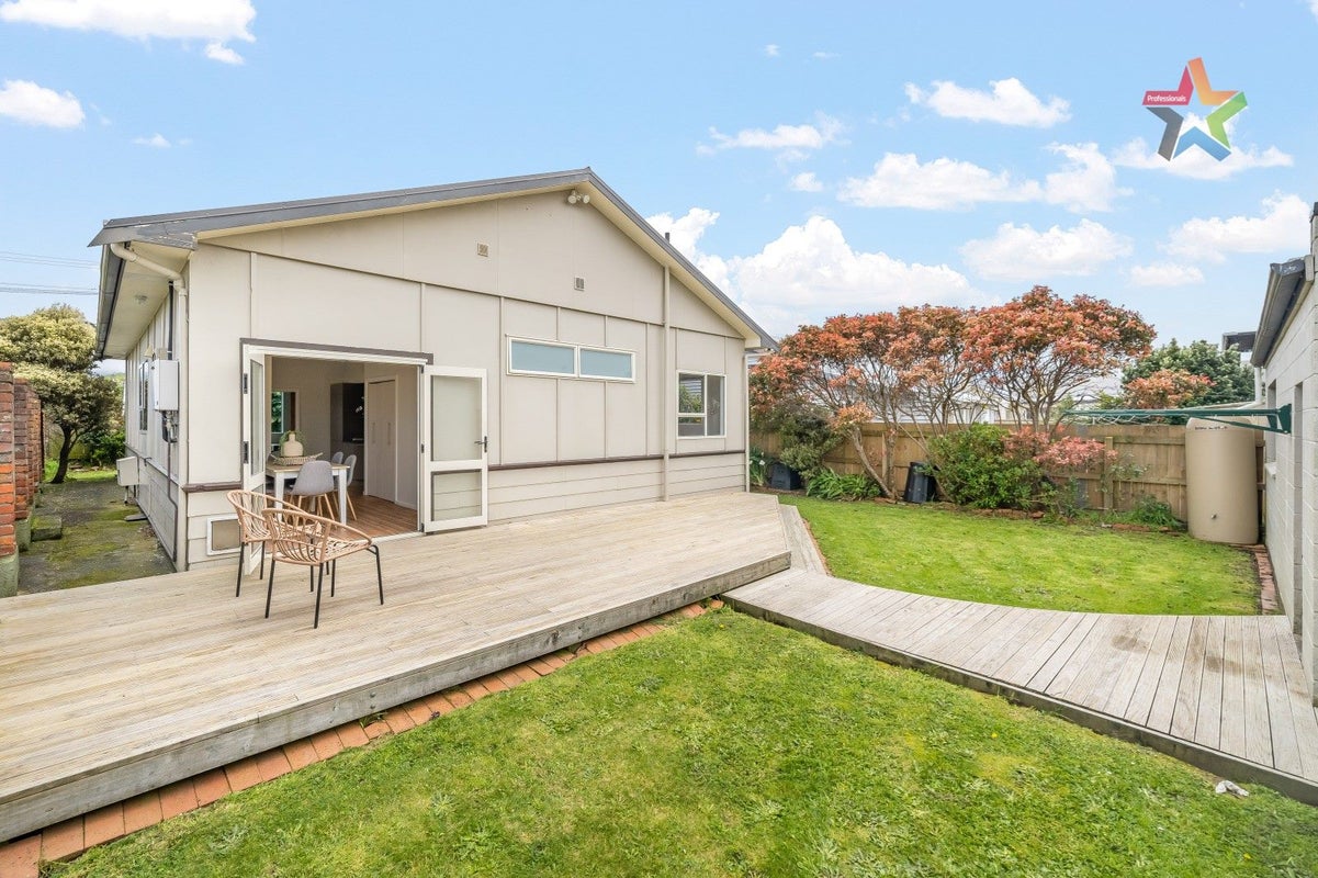 34 William Street, Petone, Lower Hutt - Carousel 1