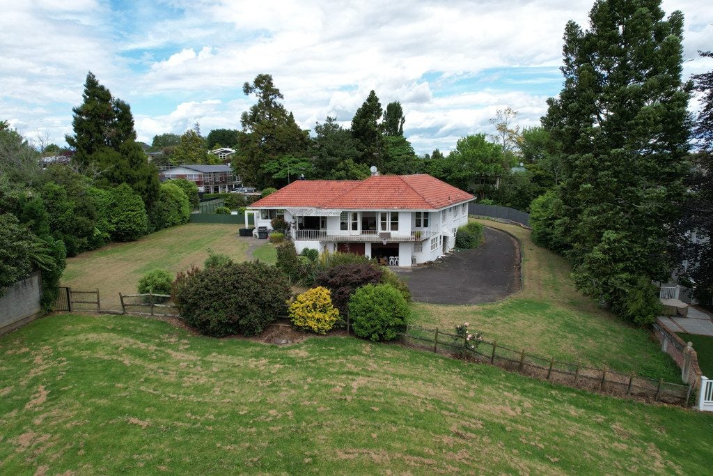 12 Kelly Place, Chartwell, Hamilton - Carousel 1