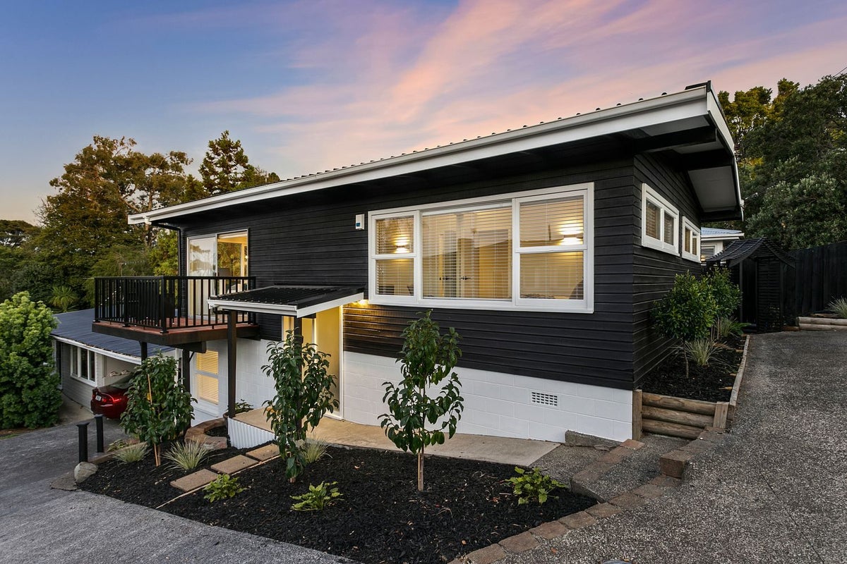 1/6 Neptune Avenue, Beach Haven, Auckland - Carousel 2