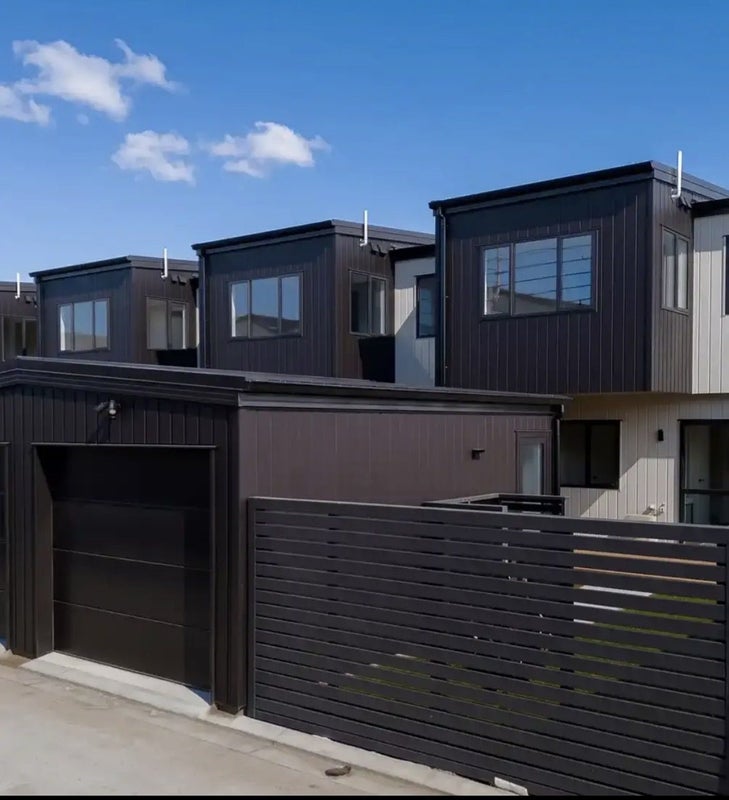 83 Wavecrest Lane, Hobsonville, Auckland - Carousel 1