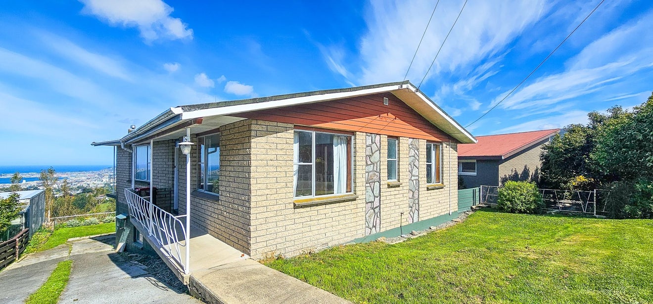 10 Dalrymple Street, Pine Hill, Dunedin - Carousel 2