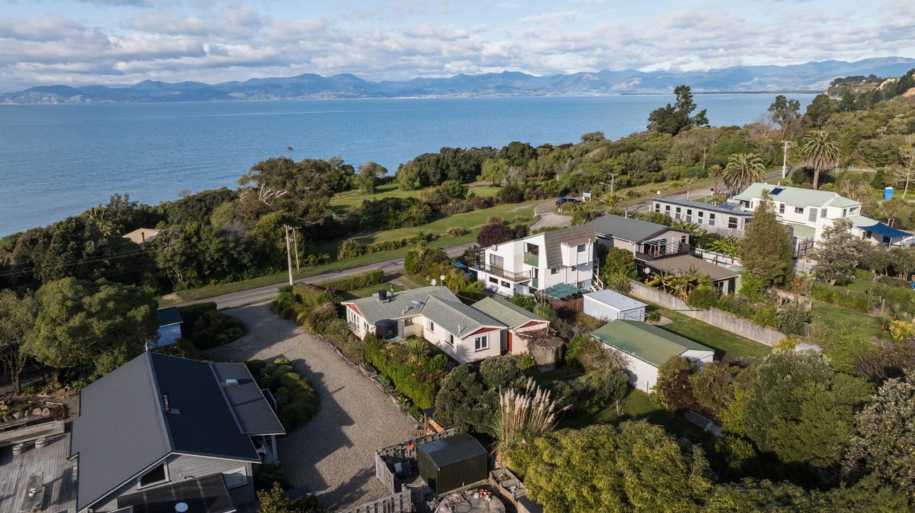 6 Cliff Road, Tasman, Upper Moutere - Carousel 1