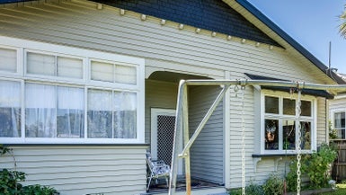 707 Saint Aubyn Street West, Saint Leonards, Hastings - Carousel 1