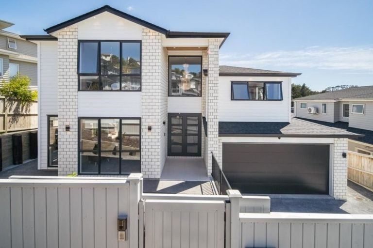 52 Golden Morning Drive, Albany Heights, Auckland - Carousel 2