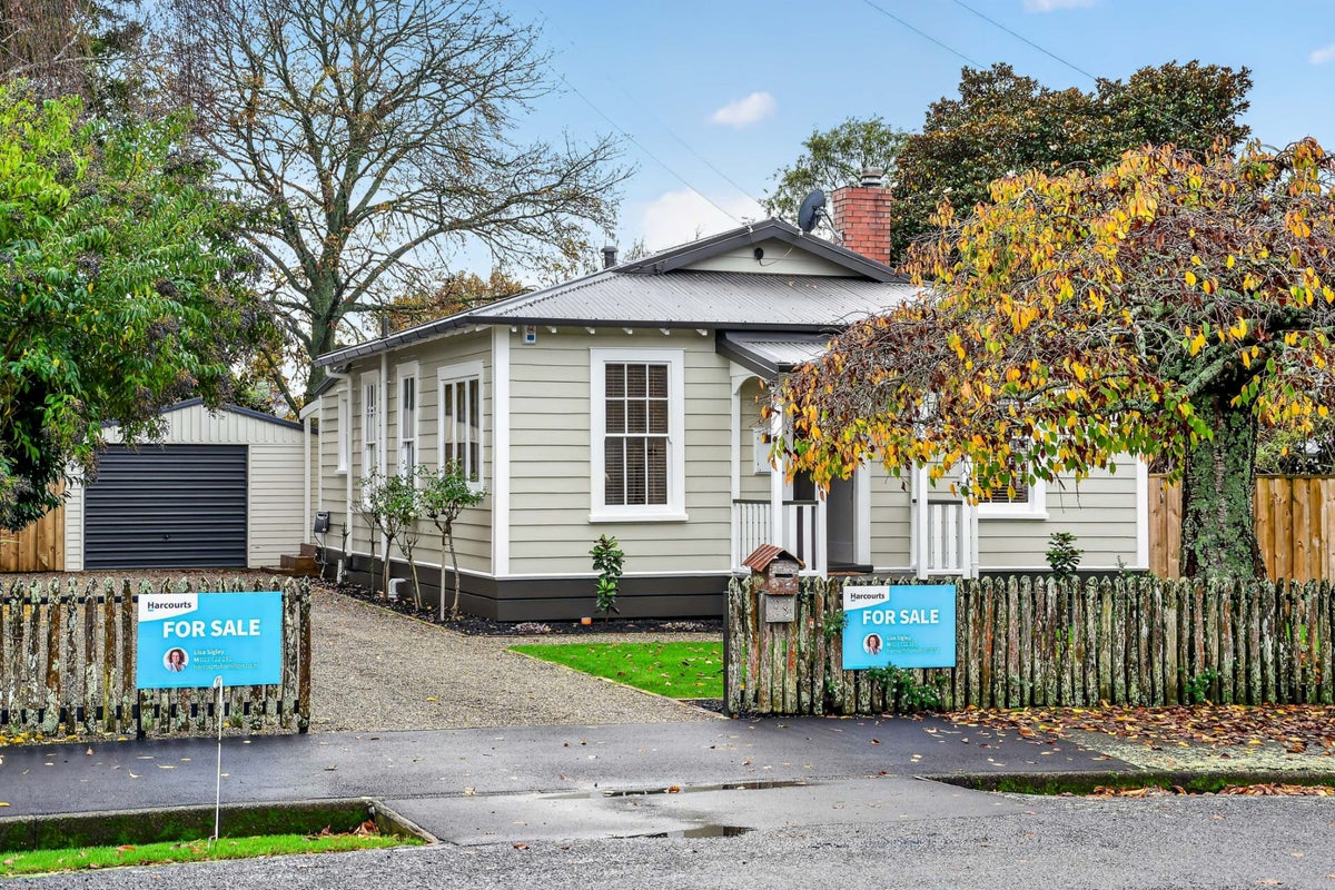 35 Weka Street, Frankton, Hamilton - Carousel 2