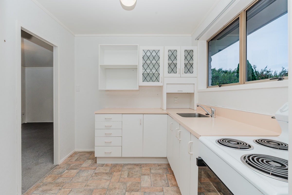 71A Tuhikaramea Road, Dinsdale, Hamilton - Carousel 2