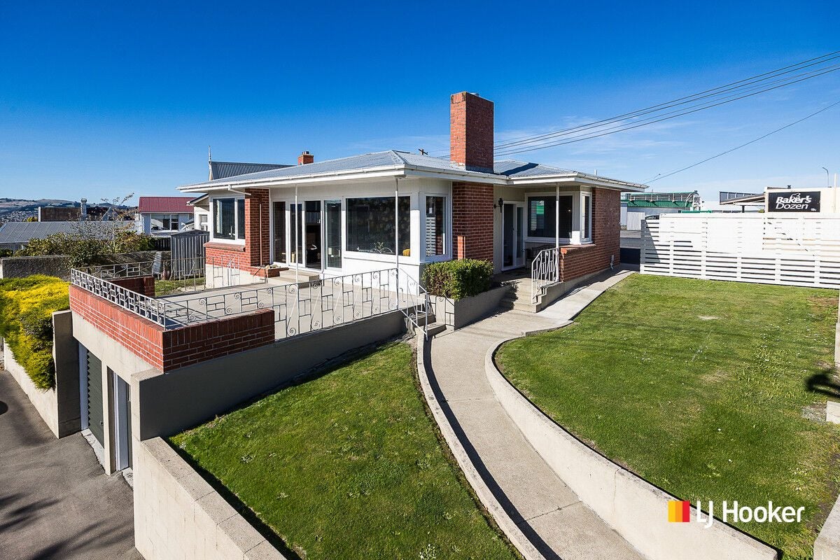 45 Hawthorn Avenue, Mornington, Dunedin - Carousel 1