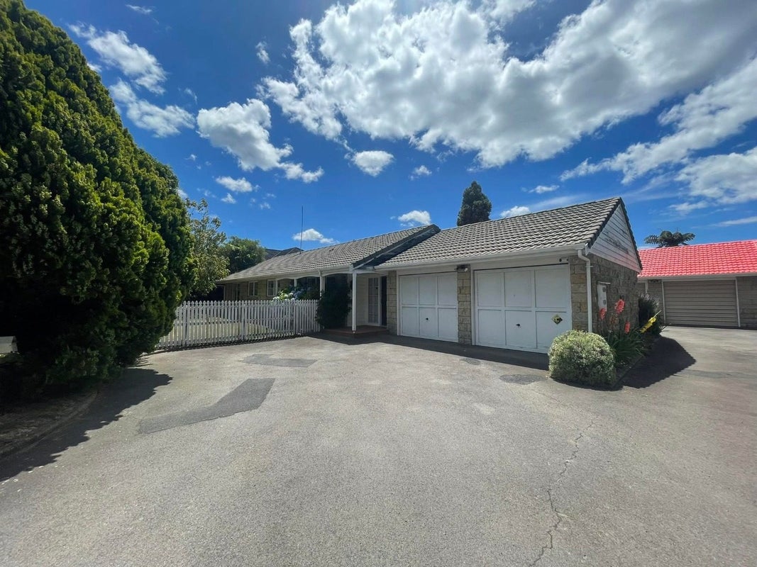16 Peace Street, Fenton Park, Rotorua - Carousel 1