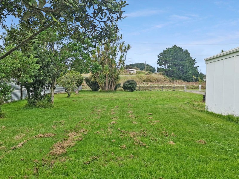 4 Otereo Street, Hokio Beach, Levin - Carousel 2