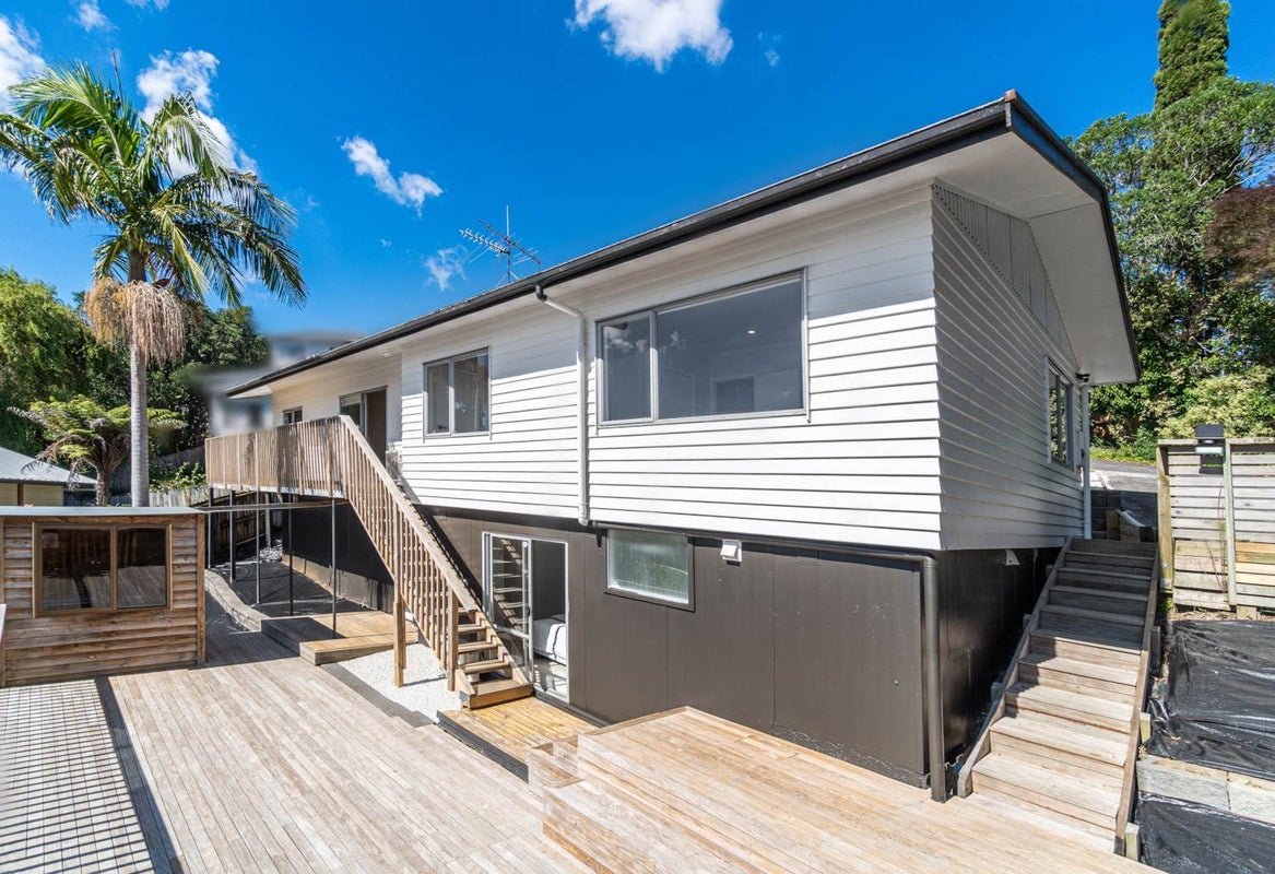 1/28A Marlborough Avenue, Glenfield, Auckland - Carousel 1