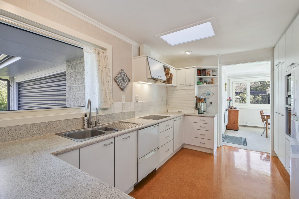 16 Stormont Place, Avonhead, Christchurch City, Canterbury - Carousel 2
