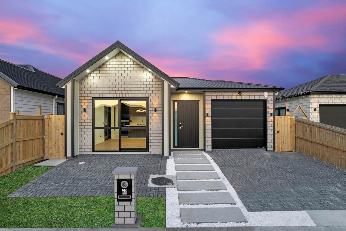 6 Bannockburn Road, Opaheke, Papakura - Carousel 1