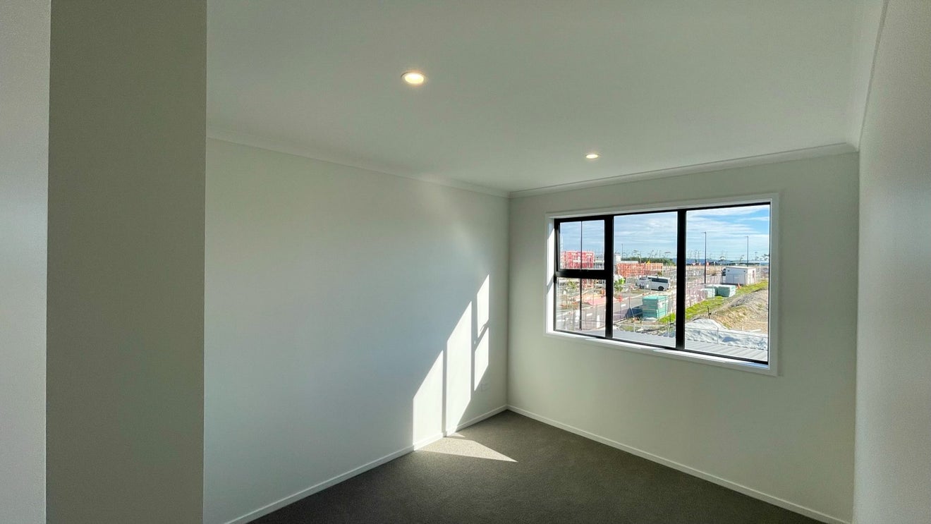 26 Manarini Road, Westgate, Auckland - Carousel 2