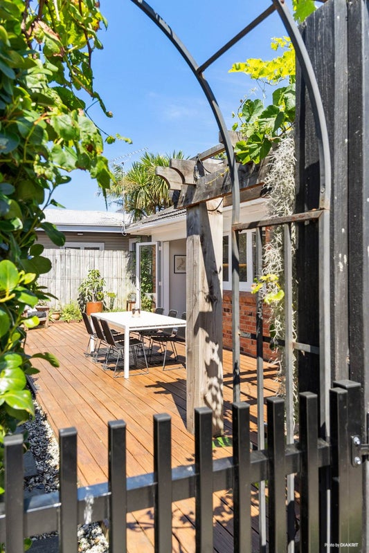 7 Bromley Place, Glen Innes, Auckland - Carousel 25