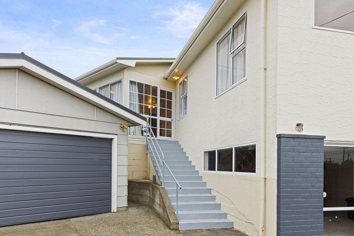 6 Arundel Place, Springvale, Whanganui - Carousel 2