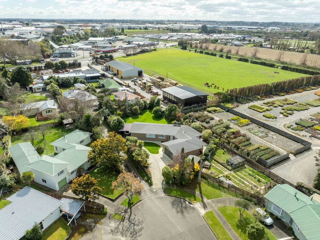 9 Patea Place, Terrace End, Palmerston North - Carousel 48