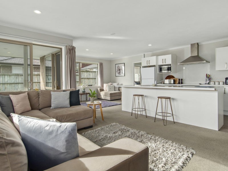 5 Austen Way, Hairini, Tauranga - Carousel 2
