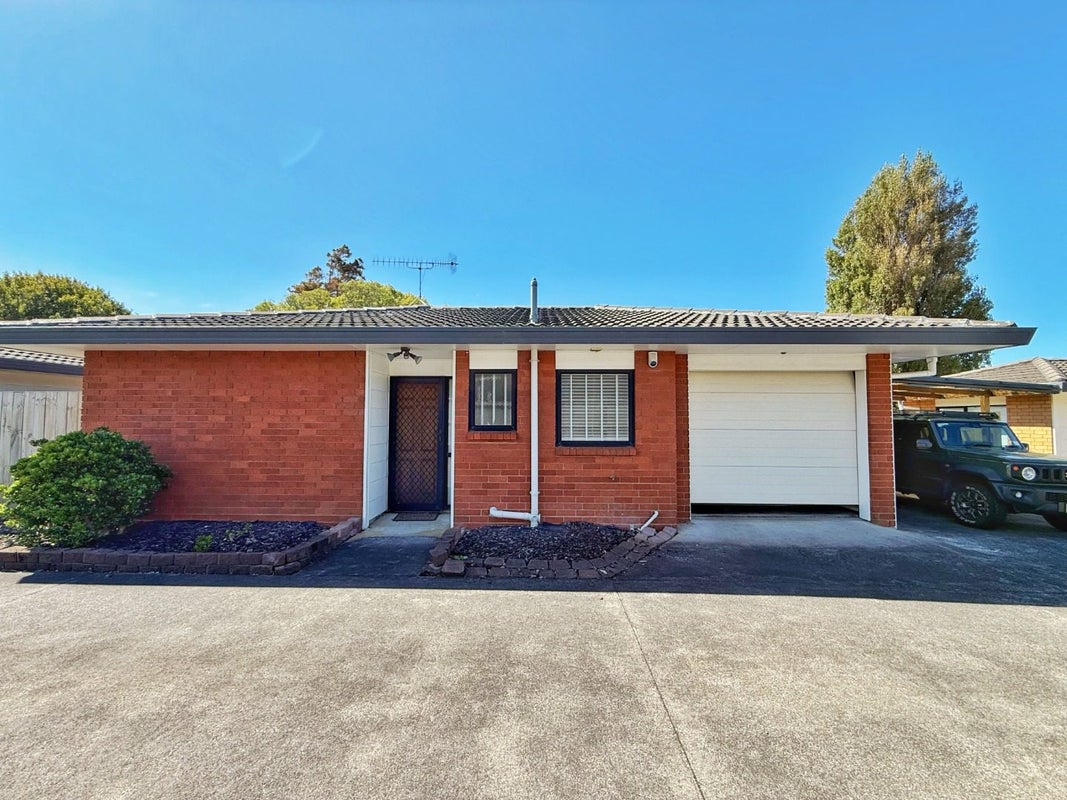 3/20 Rockfield Road, Penrose, Auckland - Carousel 1