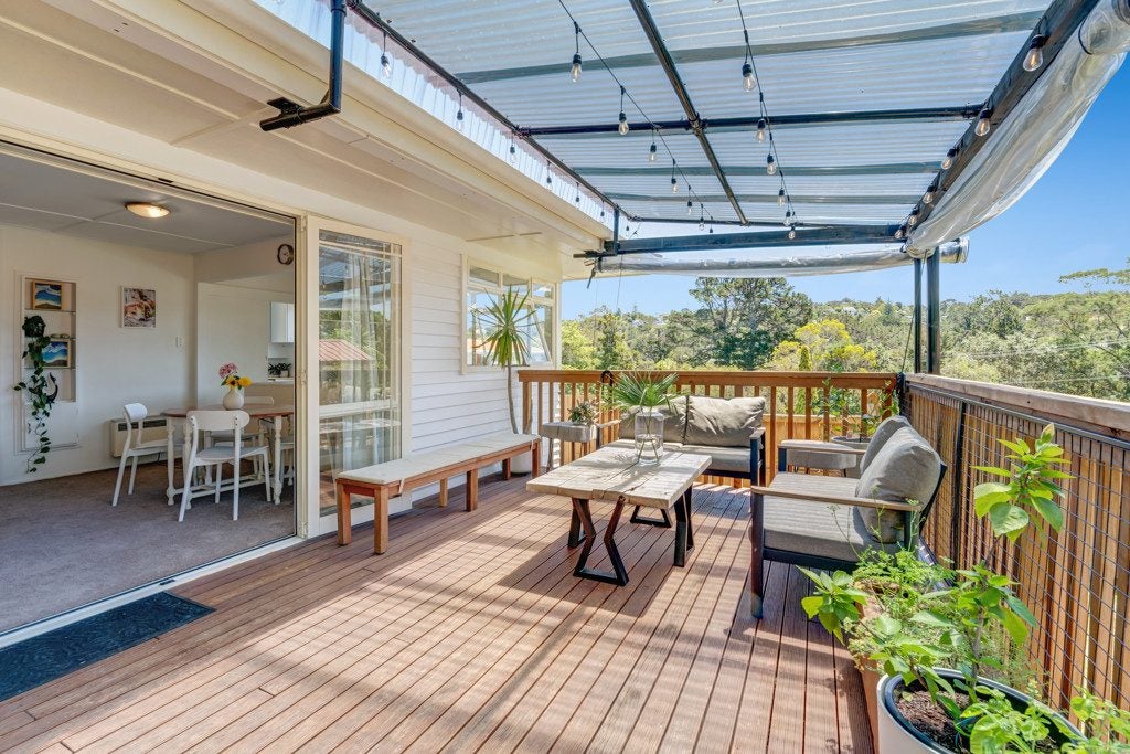 1/50 Kaipatiki Road, Glenfield, Auckland - Carousel 2