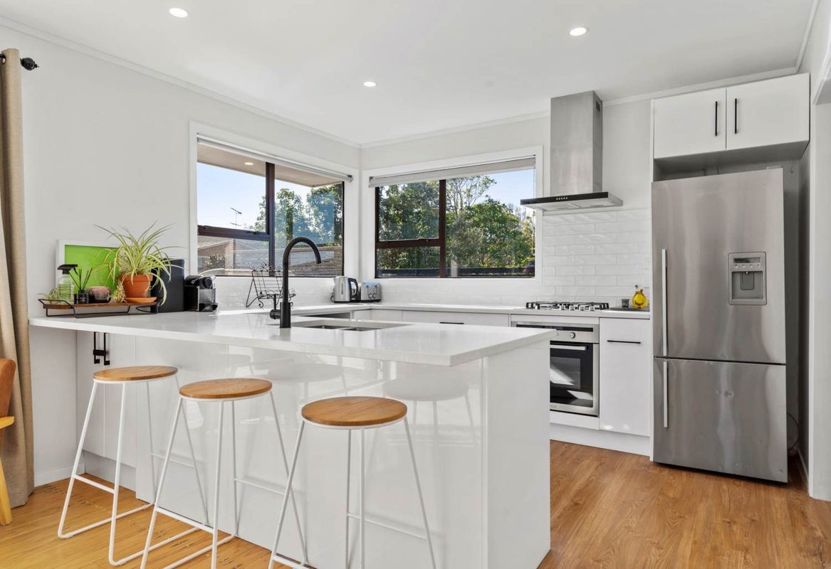 8 Red Beach Road, Red Beach, Whangaparaoa - Carousel 1