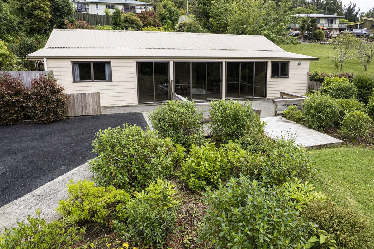 19 Whareora Road, Kensington, Whangarei - Carousel 22